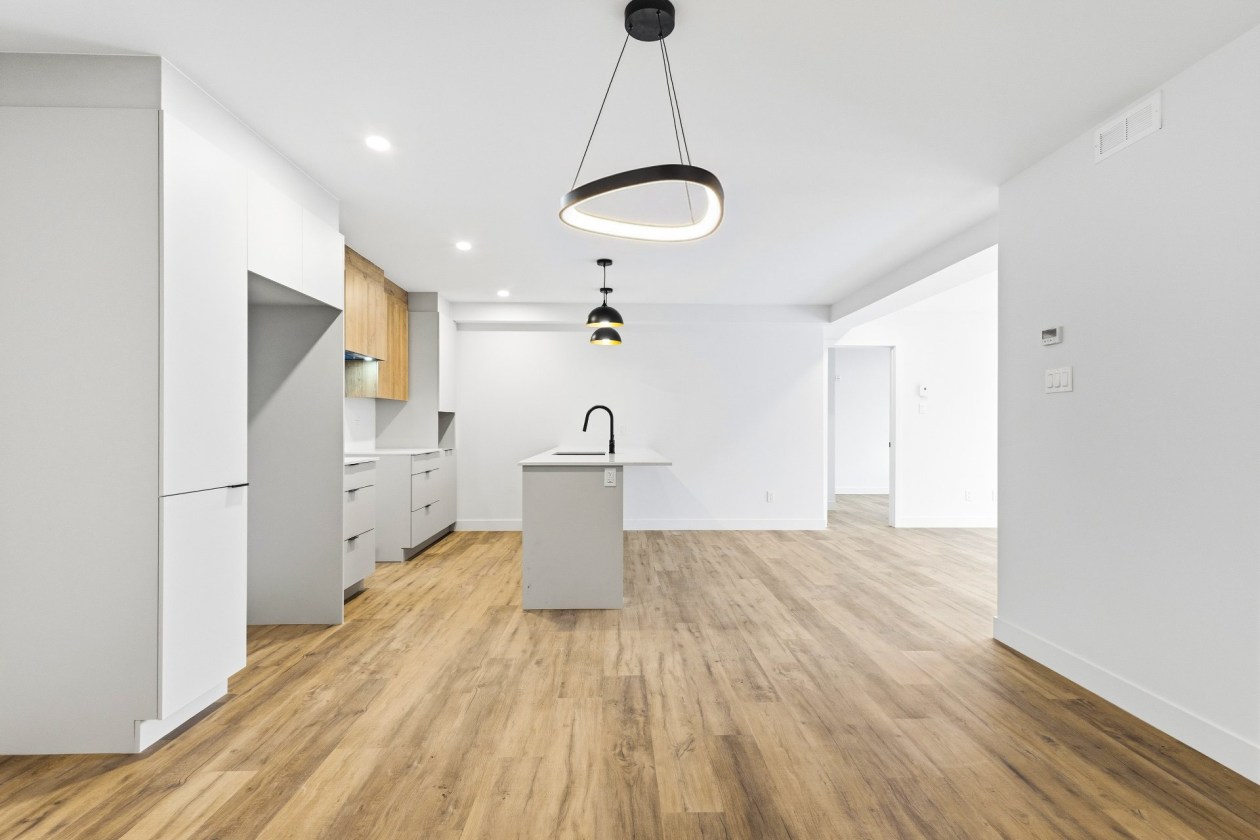 Salle à manger — 116, Rue Principale, 304, Châteauguay, J6J3H1, Châteauguay