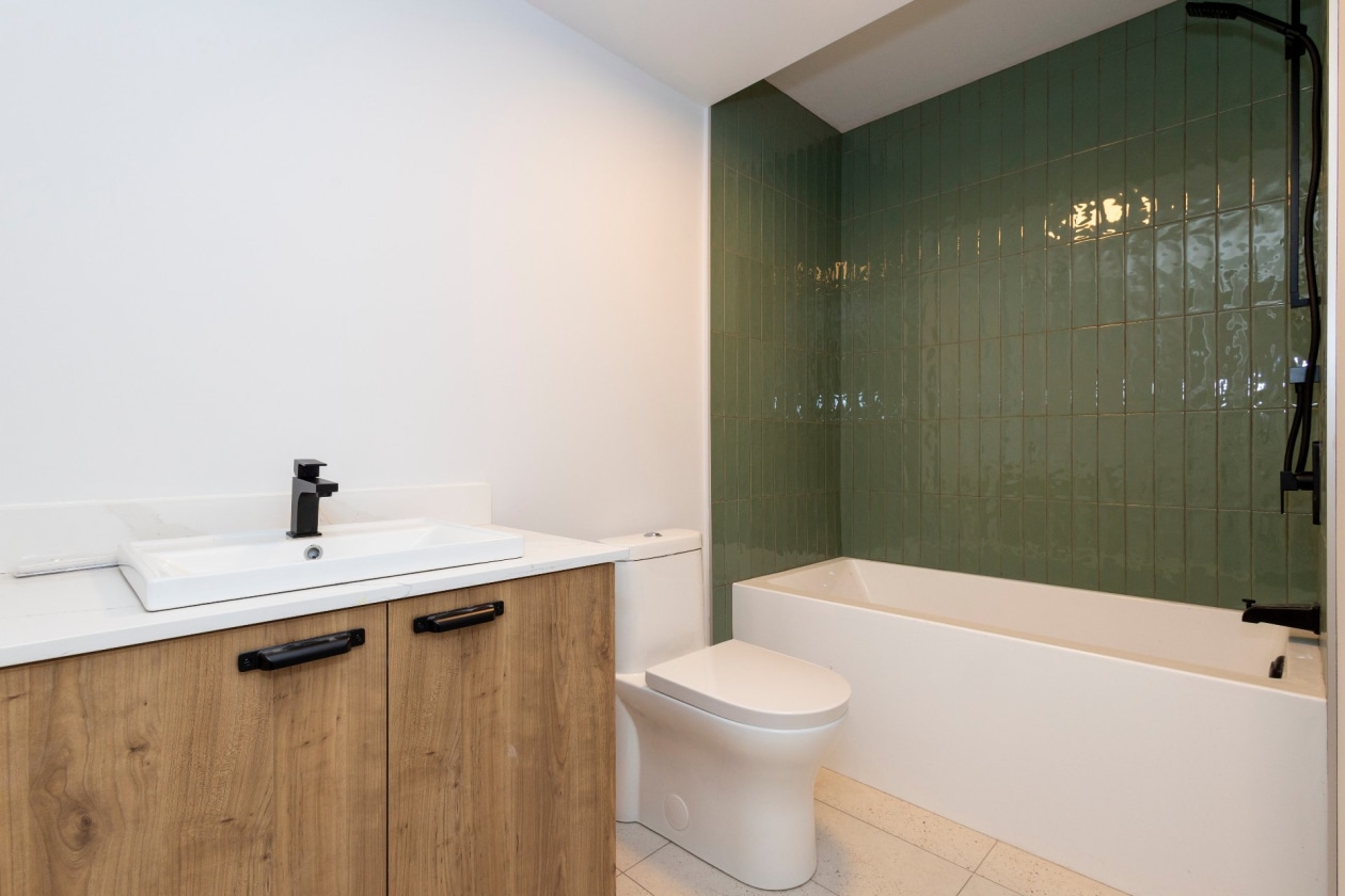 Salle de bains — 116, Rue Principale, 304, Châteauguay, J6J3H1, Châteauguay