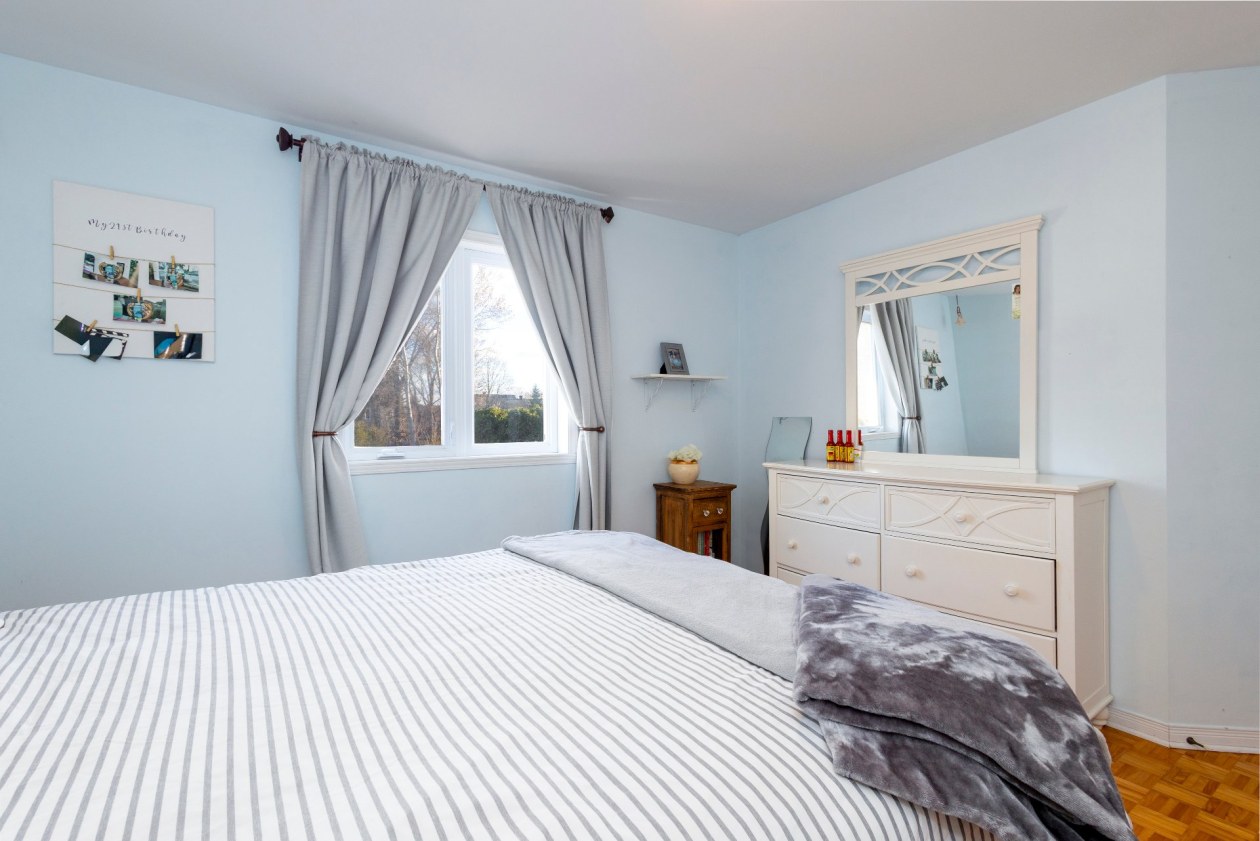 Chambre à coucher — 2, Place des Ormes, Châteauguay, J6J6B5, Châteauguay