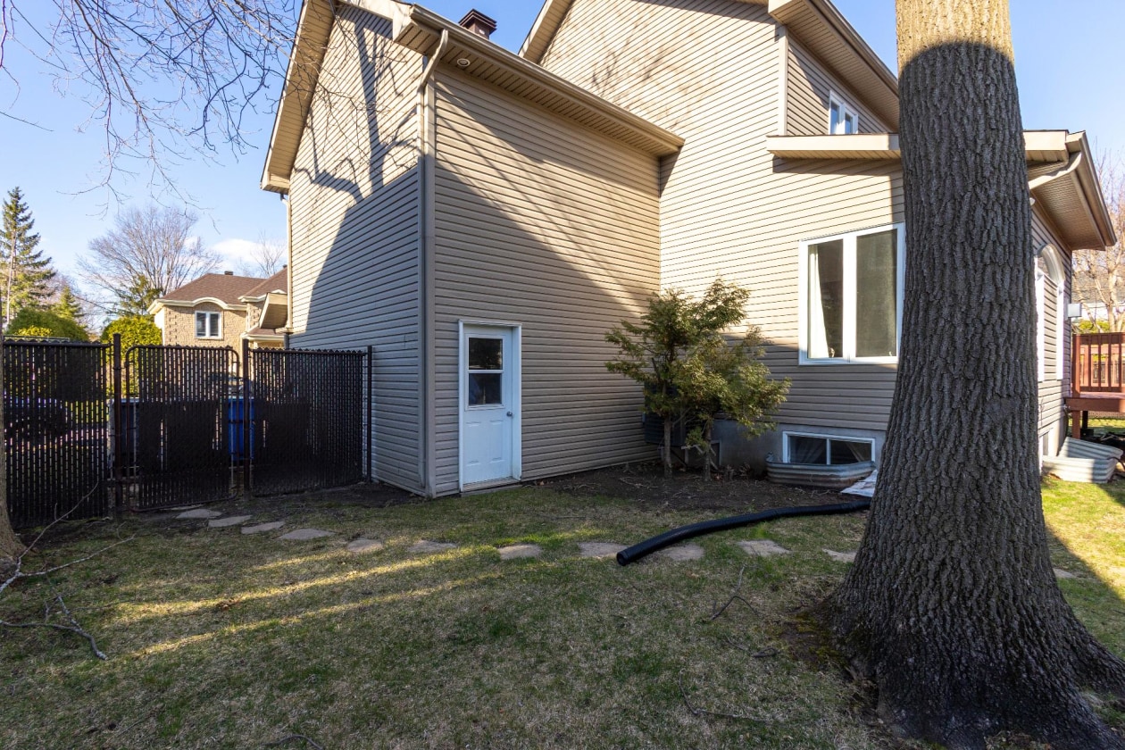 Cour — 2, Place des Ormes, Châteauguay, J6J6B5, Châteauguay