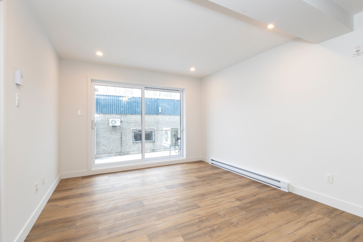 Salon — 116, Rue Principale, 304, Châteauguay, J6J3H1, Châteauguay