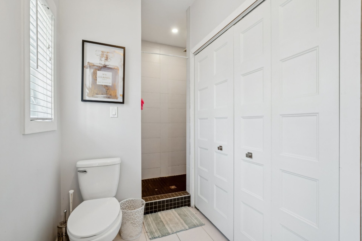 Salle de bains — 147B, Boul. Ste-Rose, Laval (Sainte-Rose), H7L1L2, Laval (Sainte-Rose)