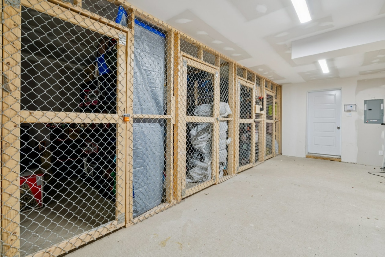 Rangement — 147B, Boul. Ste-Rose, Laval (Sainte-Rose), H7L1L2, Laval (Sainte-Rose)