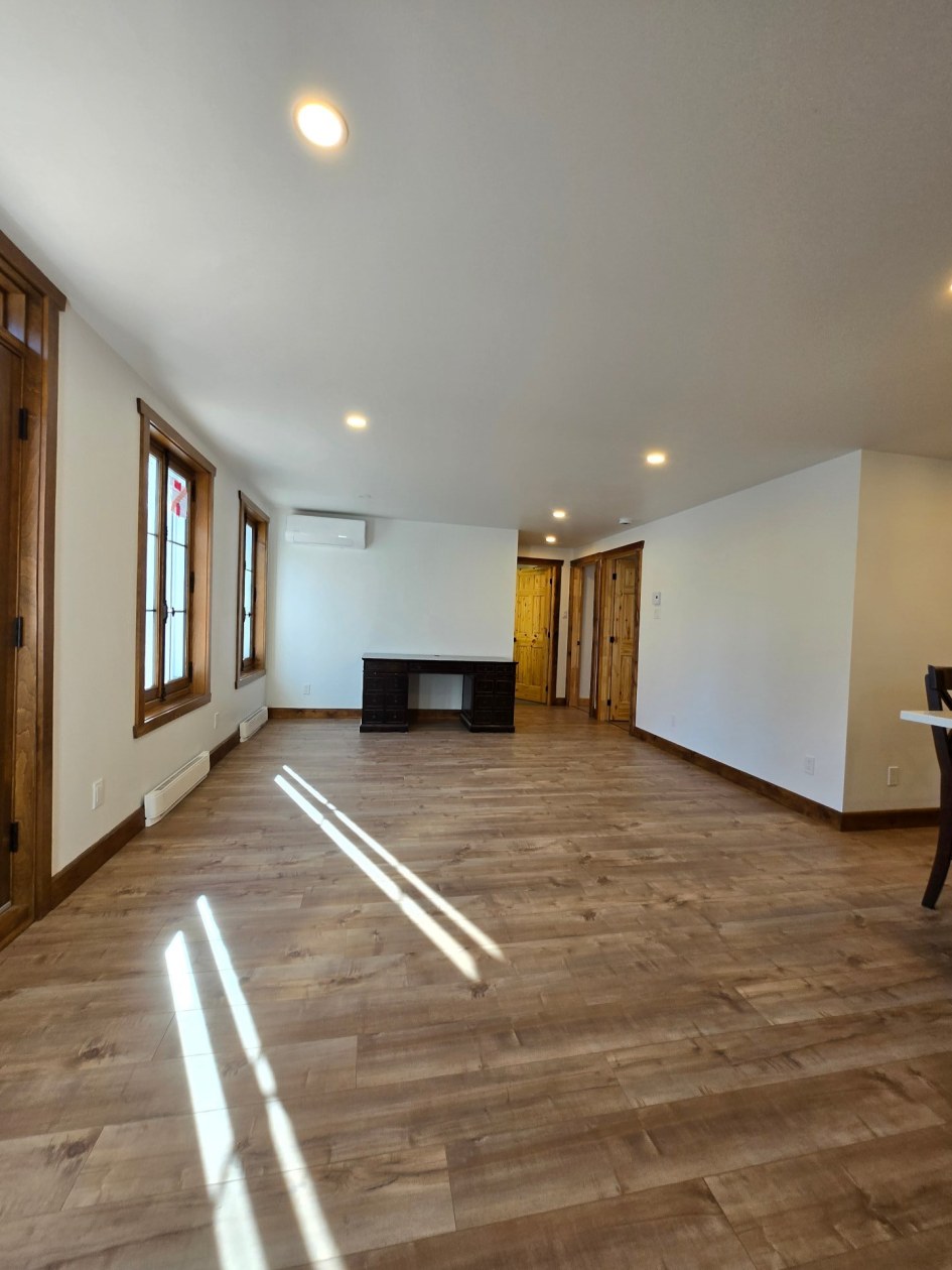 Salon — 540, Rue Niverville, Trois-Rivières, G9A2A2, Trois-Rivières