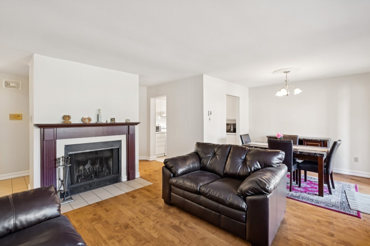 Salon — 11762, Rue Pavillon, 2, Montréal (Pierrefonds-Roxboro), H8Y2Y5, Montréal (Pierrefonds-Roxboro)