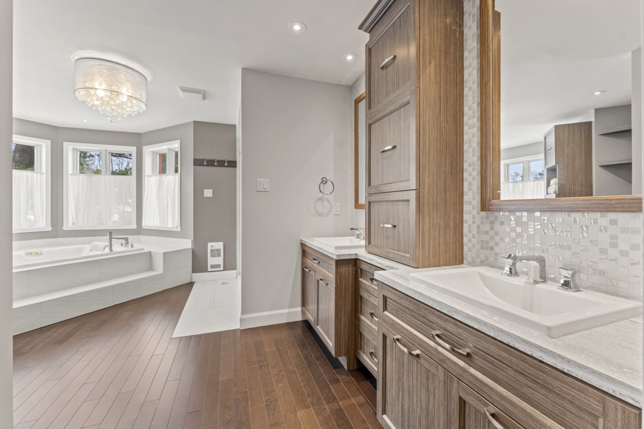 Salle de bains — 146, Boul. des Châteaux, Blainville, J7B1K9, Blainville