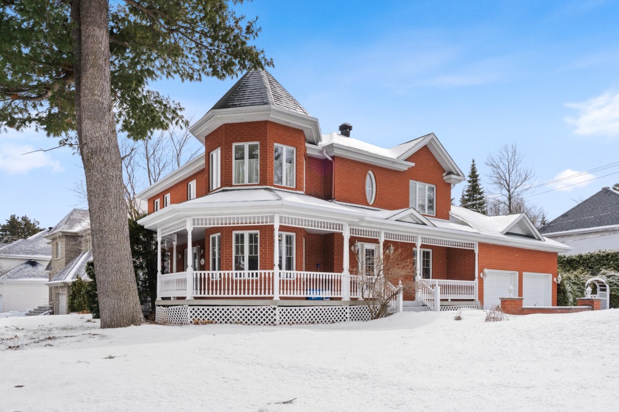 Façade — 146, Boul. des Châteaux, Blainville, J7B1K9, Blainville