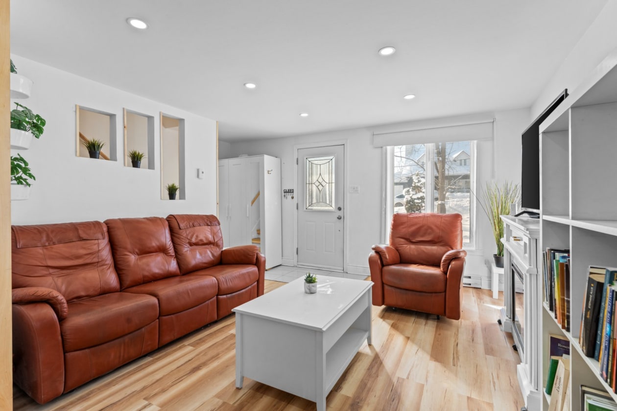Salon — 620, Ch. de la Grande-Côte, Rosemère, J7A1M8, Rosemère
