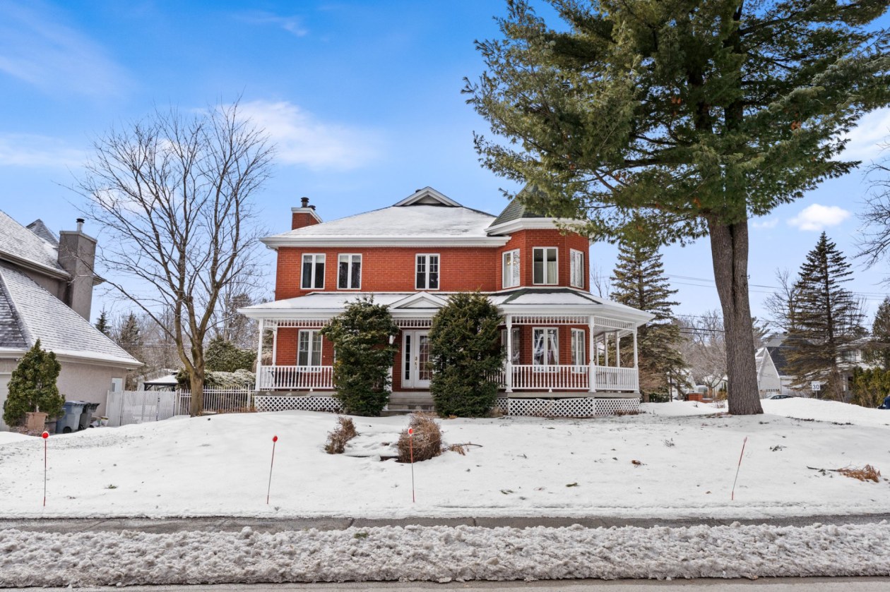 Façade — 146, Boul. des Châteaux, Blainville, J7B1K9, Blainville
