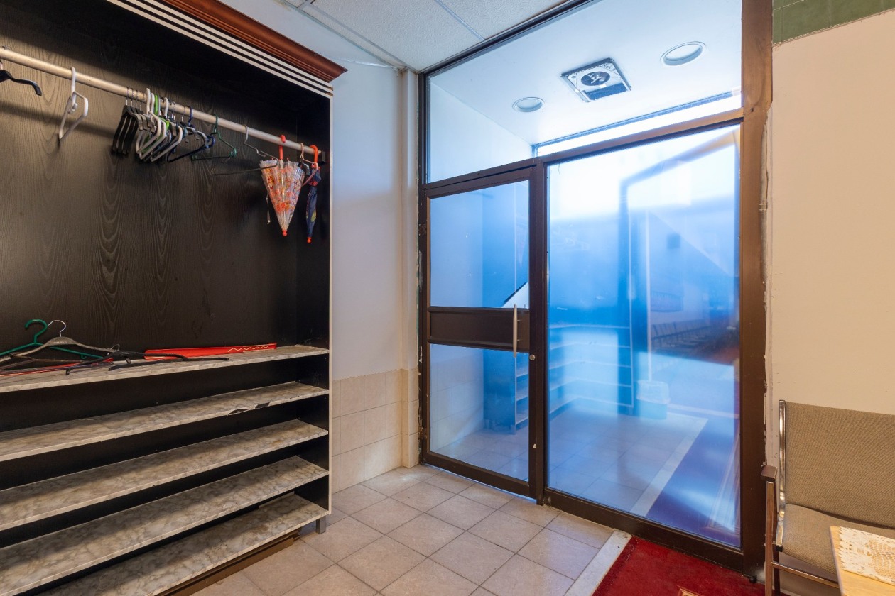 Hall d'entrée — 210, Rue St-Jacques, Montréal (Lachine), H8R1E2, Montréal (Lachine)