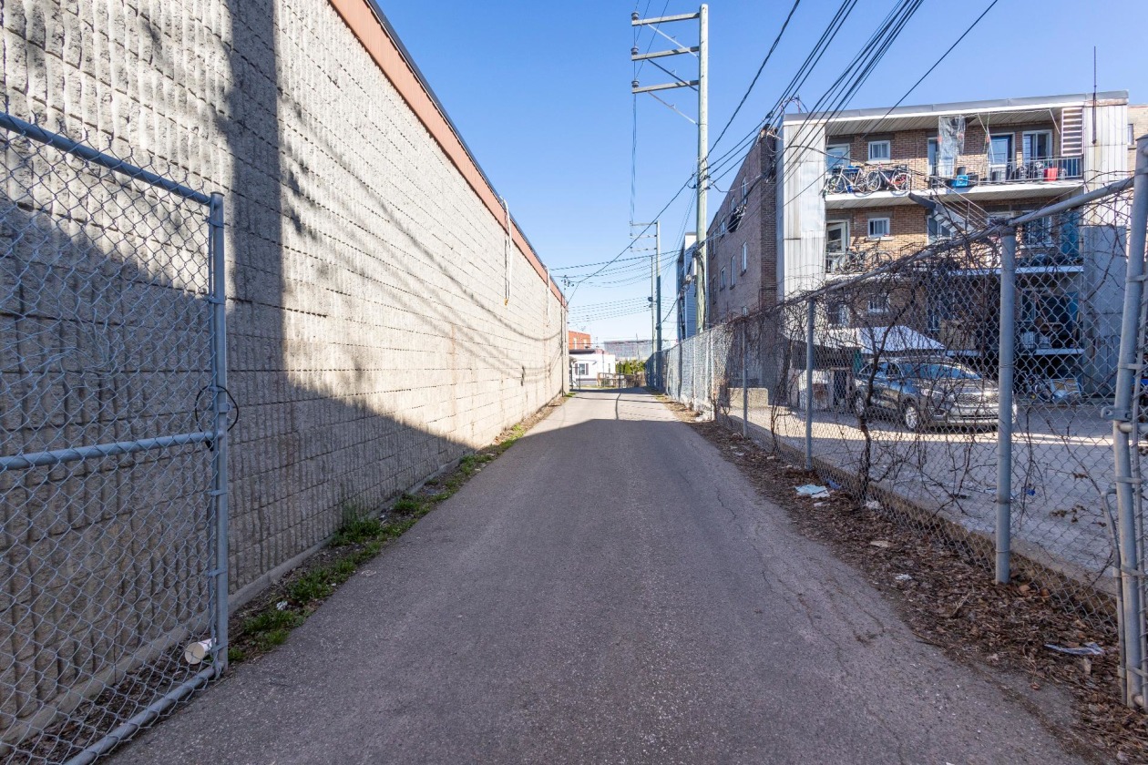 Entrée extérieure — 210, Rue St-Jacques, Montréal (Lachine), H8R1E2, Montréal (Lachine)