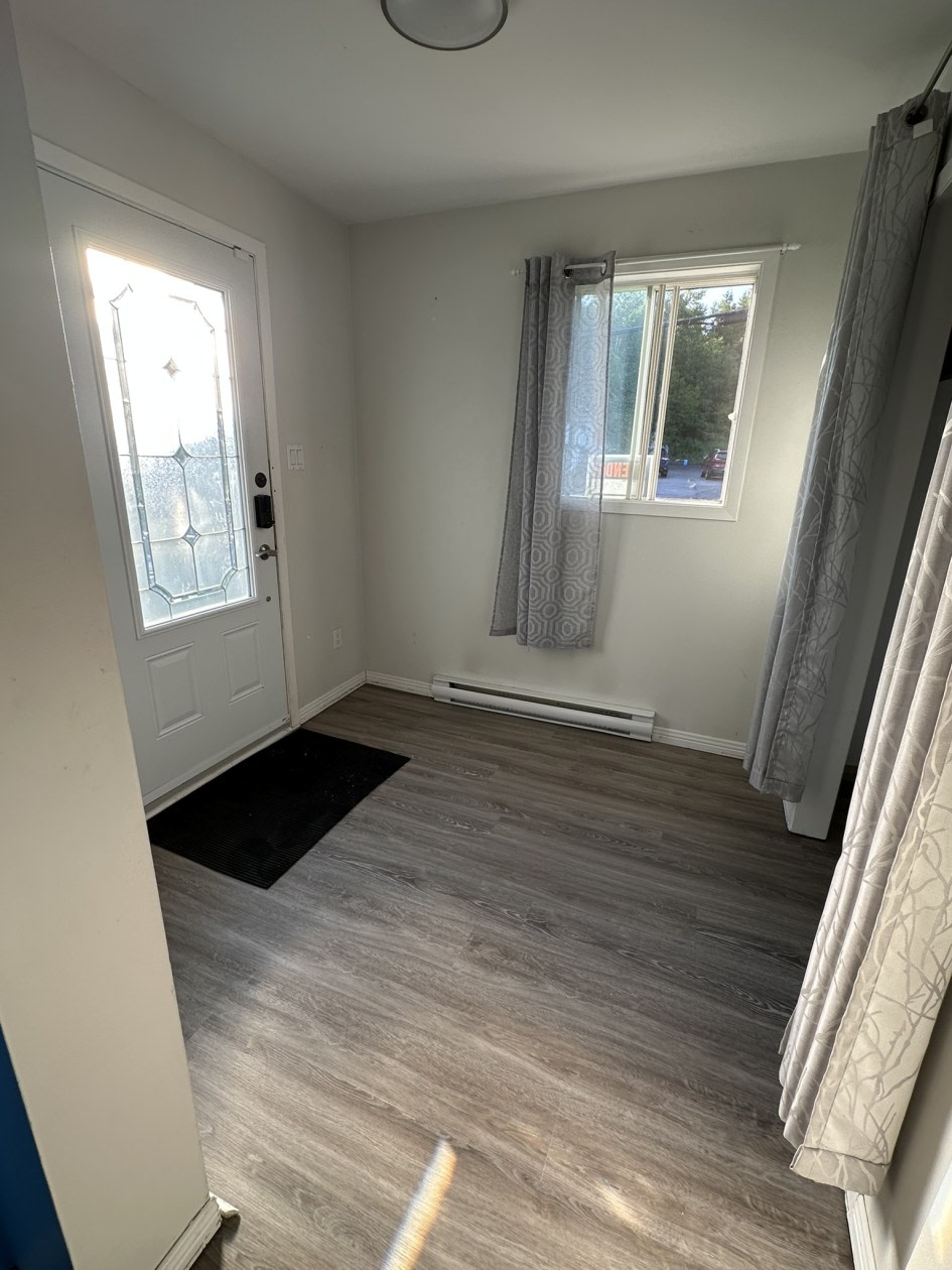 Hall d'entrée — 1 Rue Jourdain, Baie-Trinité, G0H 1A0, Baie-Trinité