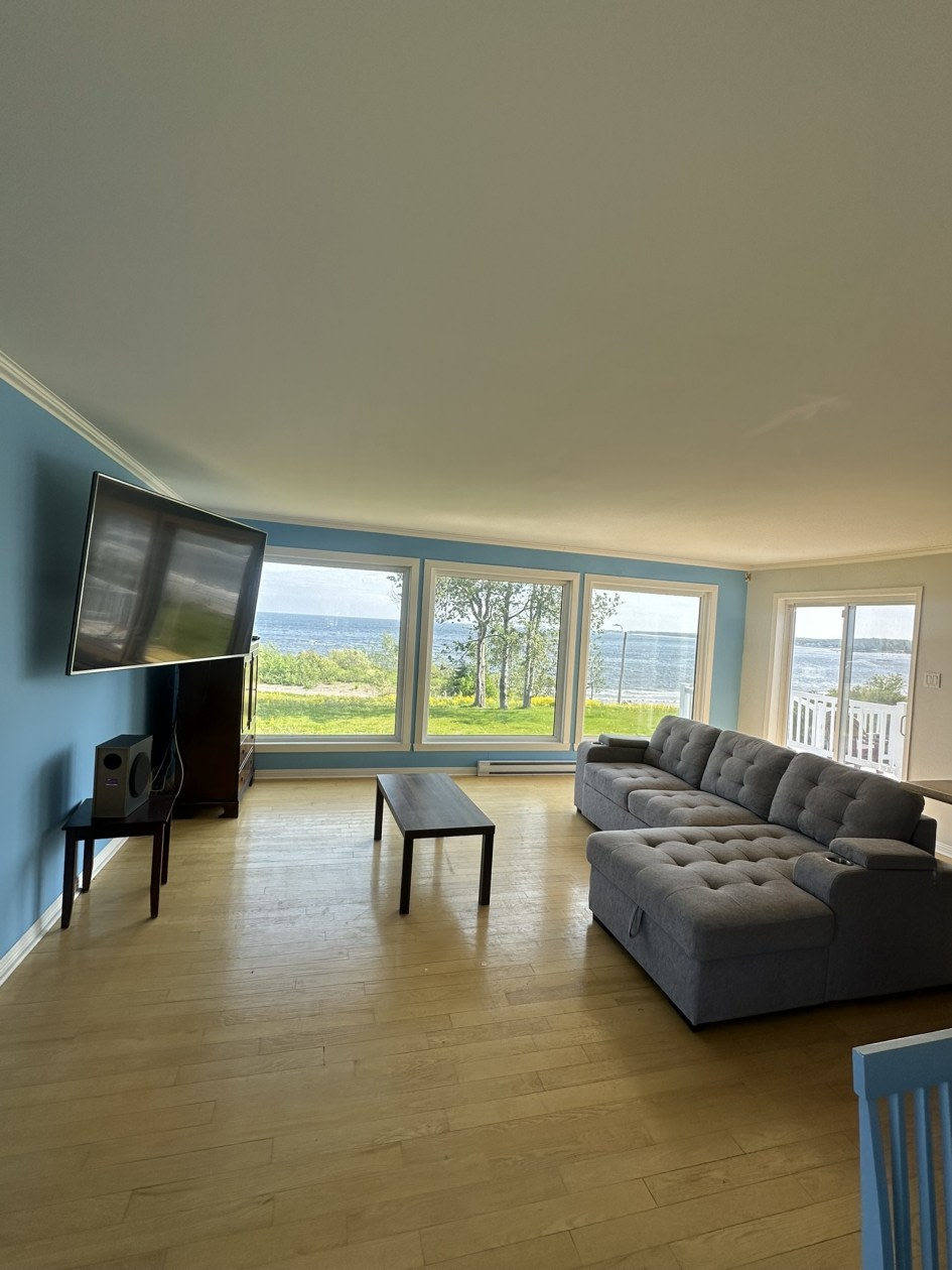 Salon — 1 Rue Jourdain, Baie-Trinité, G0H 1A0, Baie-Trinité