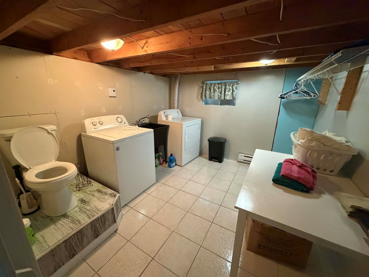 Salle de lavage — 1 Rue Jourdain, Baie-Trinité, G0H 1A0, Baie-Trinité