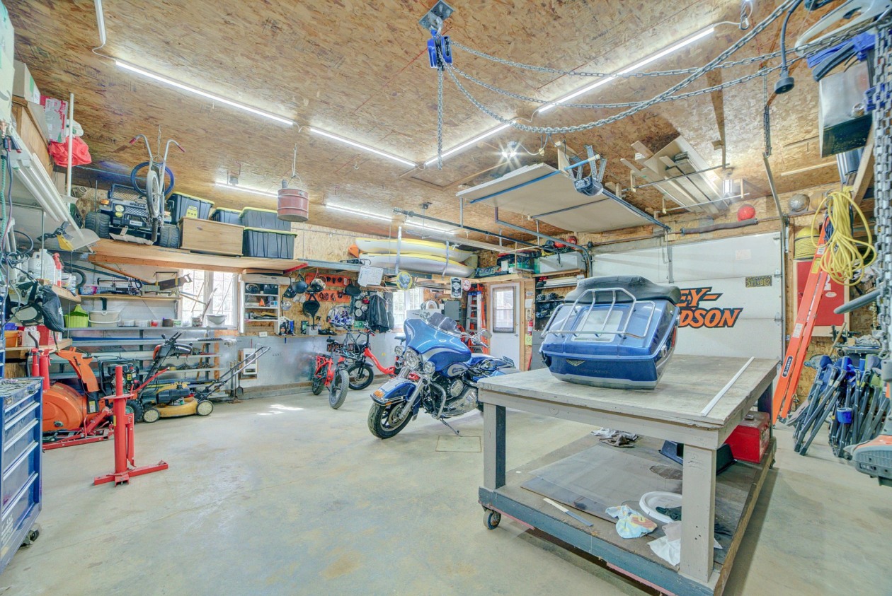 Garage — 23, Rue Albert, Scotstown, J0B3B0, Scotstown