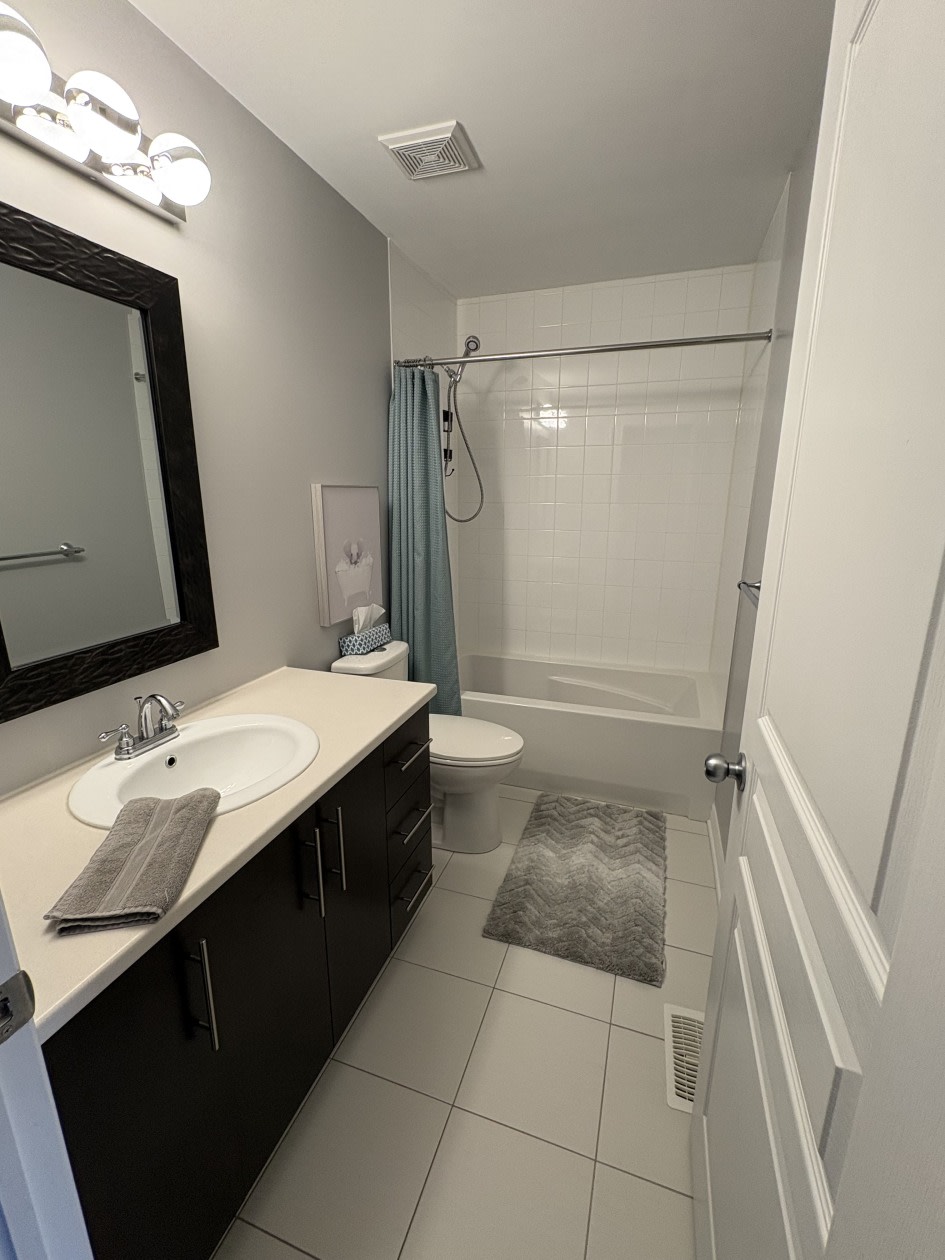 Salle de bains — 79 Rue du Glenbow, Gatineau, J9J 0Z1, Gatineau