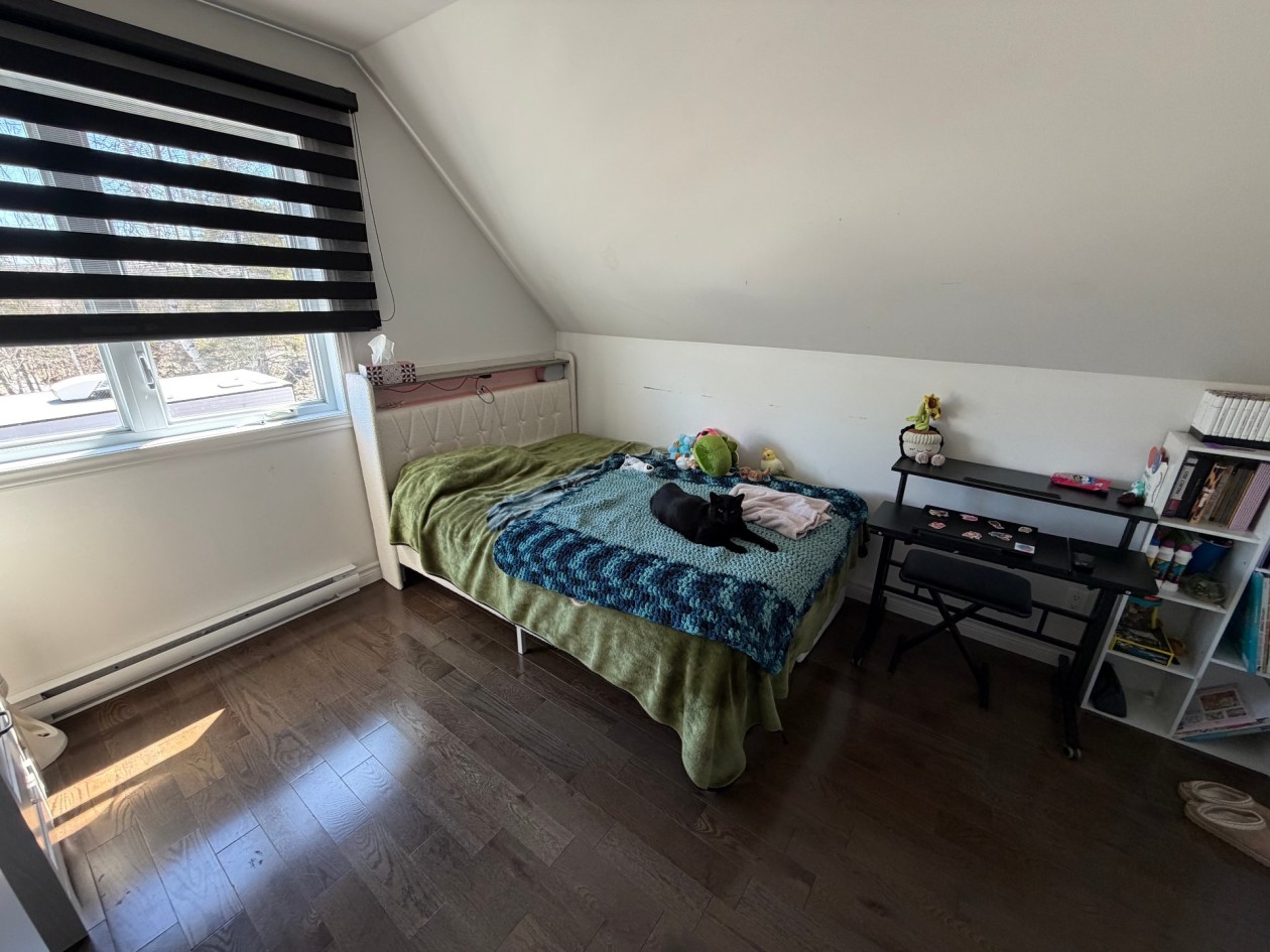 Chambre à coucher — 1982, Ch. du Portage-des-Roches S., Saguenay (Laterrière), G7N1W8, Saguenay (Laterrière)