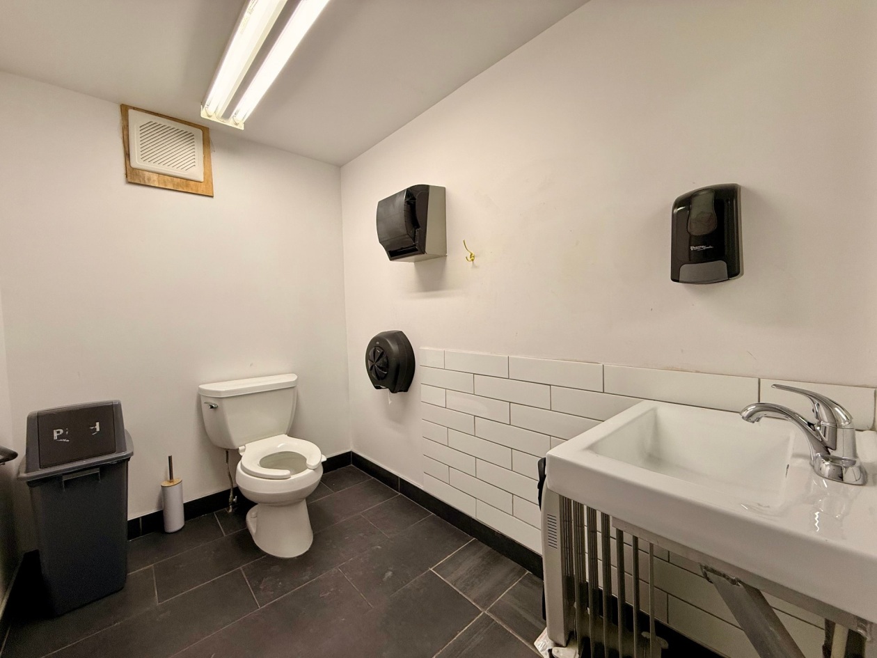 Salle de bains — 2429, Rue St-Dominique, Saguenay (Jonquière), G7X6L1, Saguenay (Jonquière)