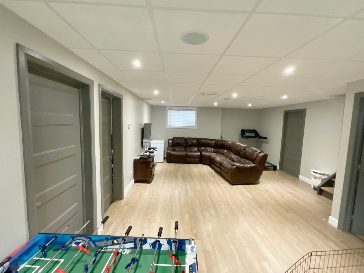 Salle familiale — 1787, Rue Gabriel, Saguenay (Chicoutimi), G7J0G4, Saguenay (Chicoutimi)