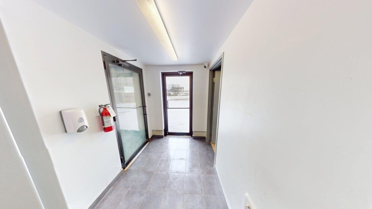 Hall d'entrée — 940, Boul. Ste-Geneviève, Saguenay (Chicoutimi), G7G2G4, Saguenay (Chicoutimi)
