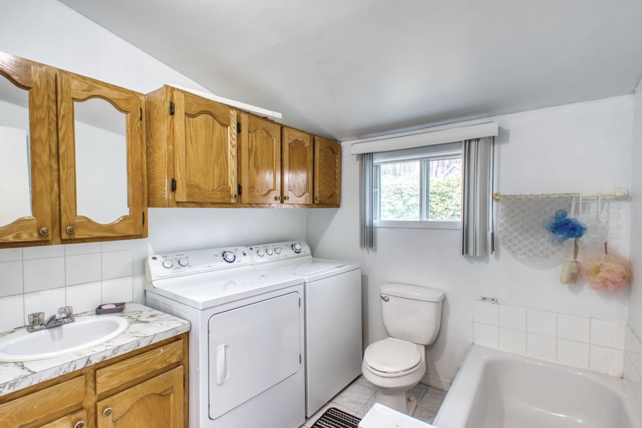 Salle de bains — 2176 - 2180, Ch. Galvin, Sherbrooke (Fleurimont), J1G3G2, Sherbrooke (Fleurimont)