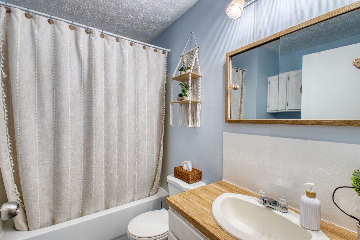 Salle de bains — 2176 - 2180, Ch. Galvin, Sherbrooke (Fleurimont), J1G3G2, Sherbrooke (Fleurimont)