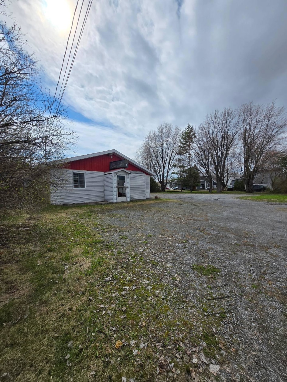 4850, Av. Lamothe