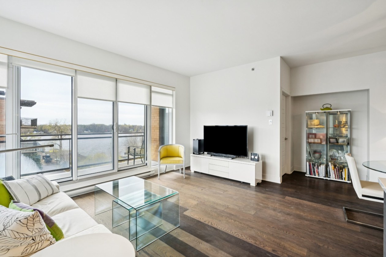 Salon — 795, Ch. du Bord-du-Lac-Lakeshore, 507, Dorval, H9S0A8, Dorval