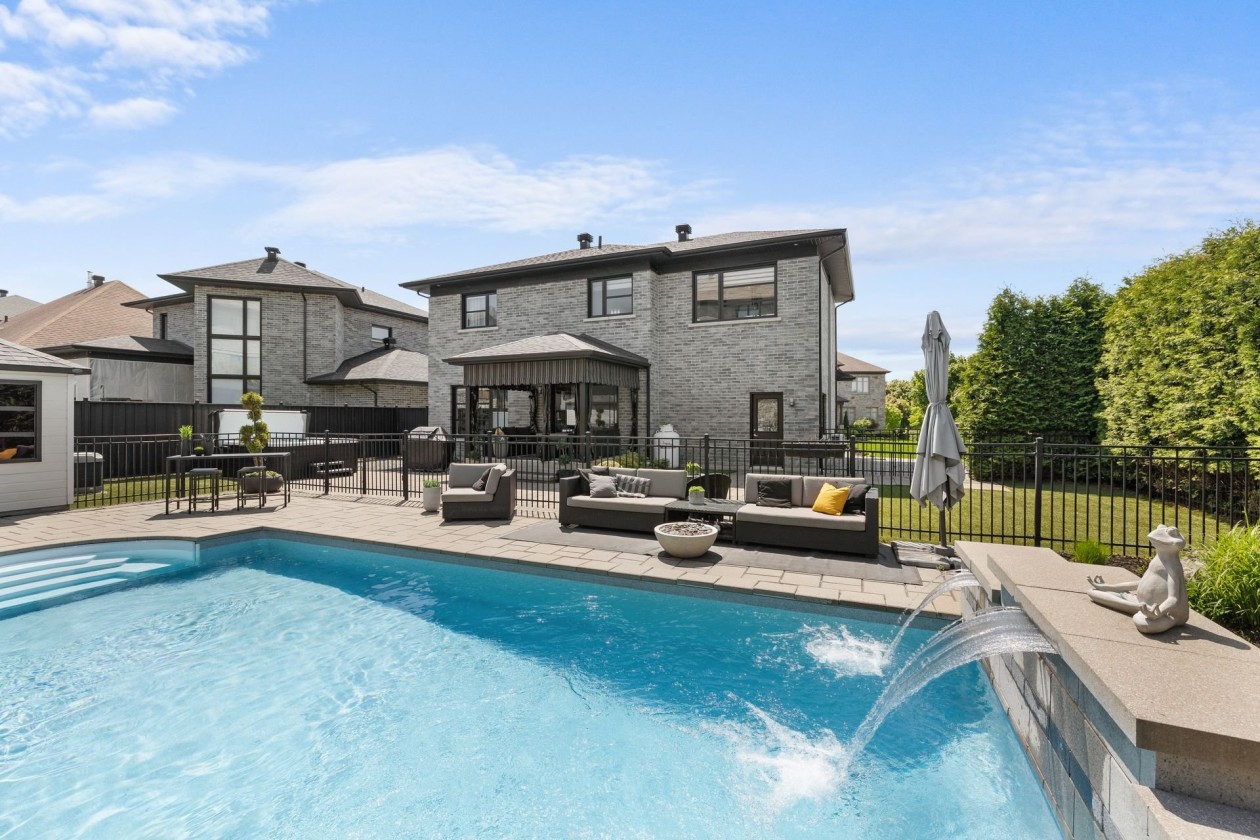Piscine — 463, Rue de l'Avrillet, Québec (Beauport), G1C0J7, Québec (Beauport)