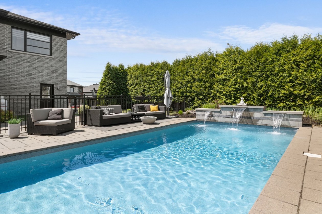 Piscine — 463, Rue de l'Avrillet, Québec (Beauport), G1C0J7, Québec (Beauport)
