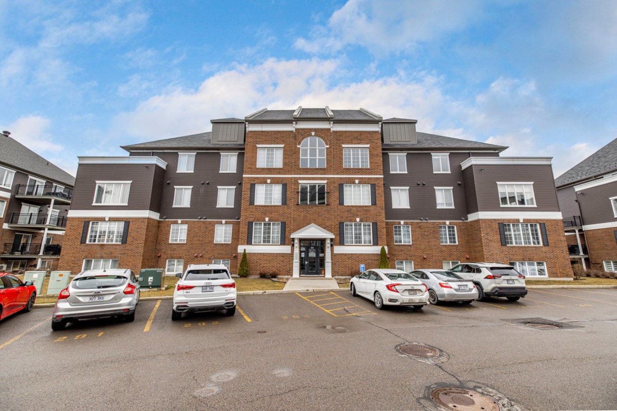 Façade — 325, Rue Ste-Catherine, 404, Saint-Constant, J5A0G1, Saint-Constant