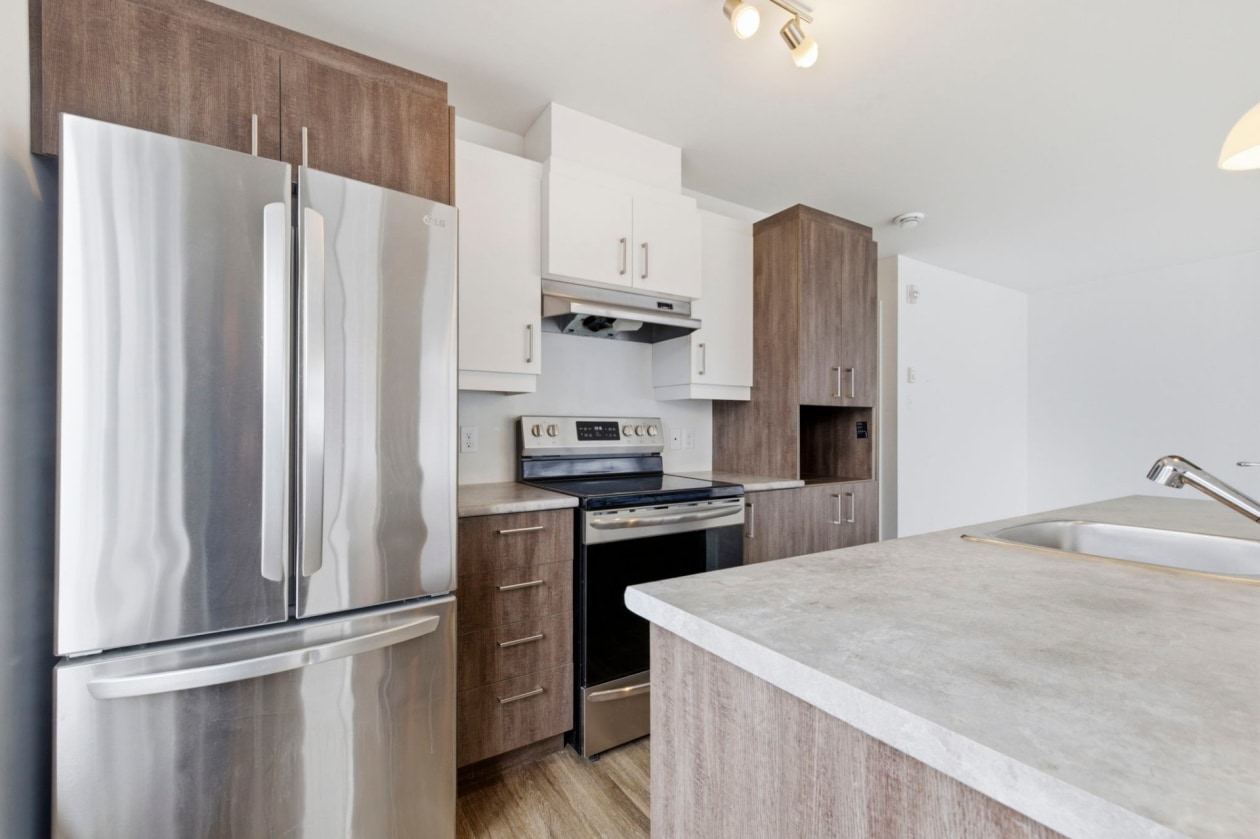Cour — 325, Rue Ste-Catherine, 404, Saint-Constant, J5A0G1, Saint-Constant
