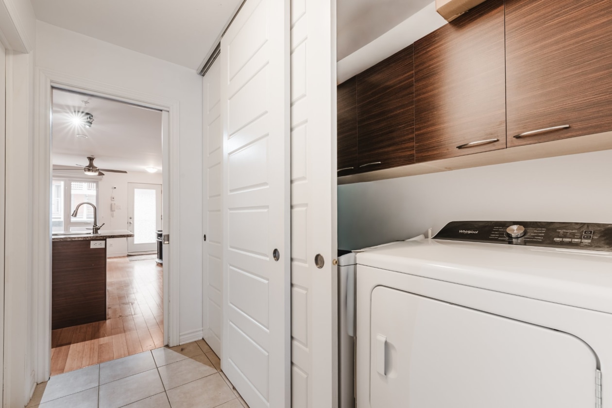 Salle de lavage — 9403, Rue Hochelaga, 207, Montréal (Mercier/Hochelaga-Maisonneuve), H1L2P7, Montréal (Mercier/Hochelaga-Maisonneuve)