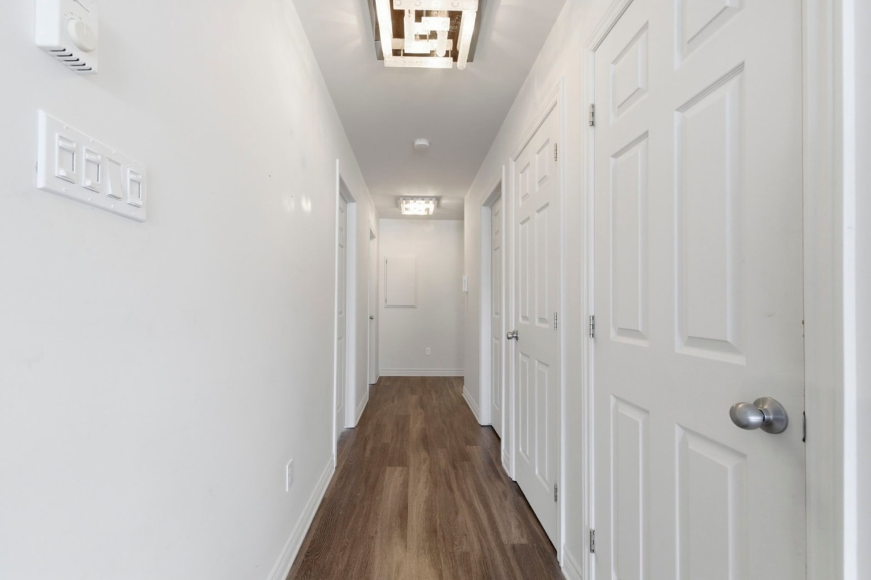 Corridor — 325, Rue Ste-Catherine, 404, Saint-Constant, J5A0G1, Saint-Constant
