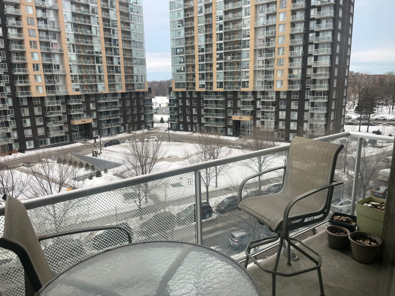 Balcon — 10550 Place De l'Acadie, 612, Montréal, H4N 0B3, Montréal