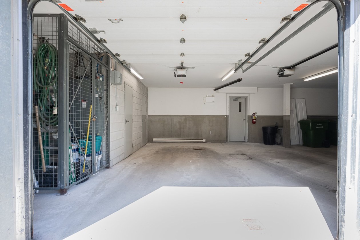 Garage — 85, Rue McVey, 3, Montréal (LaSalle), H8R3T3, Montréal (LaSalle)