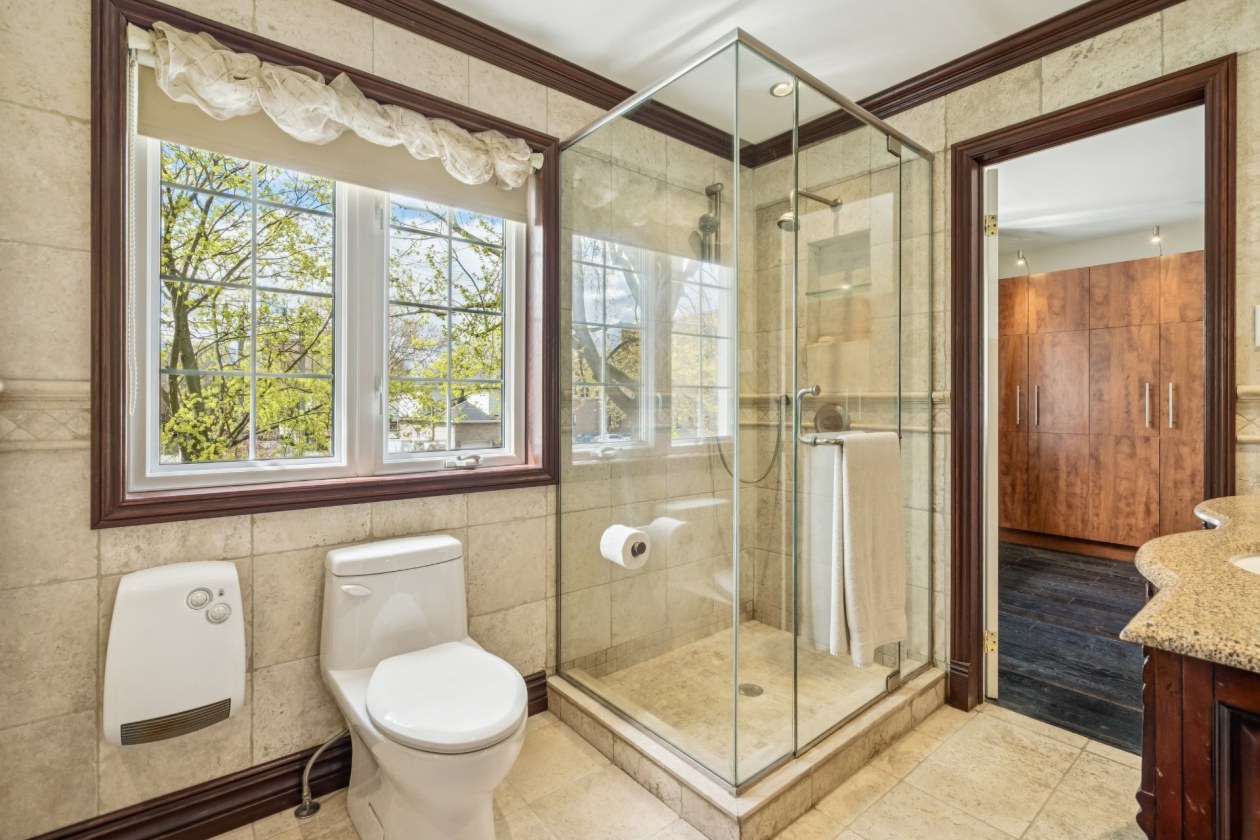 Salle de bains — 3325, Rue Dawes, Montréal (Lachine), H9T1W5, Montréal (Lachine)