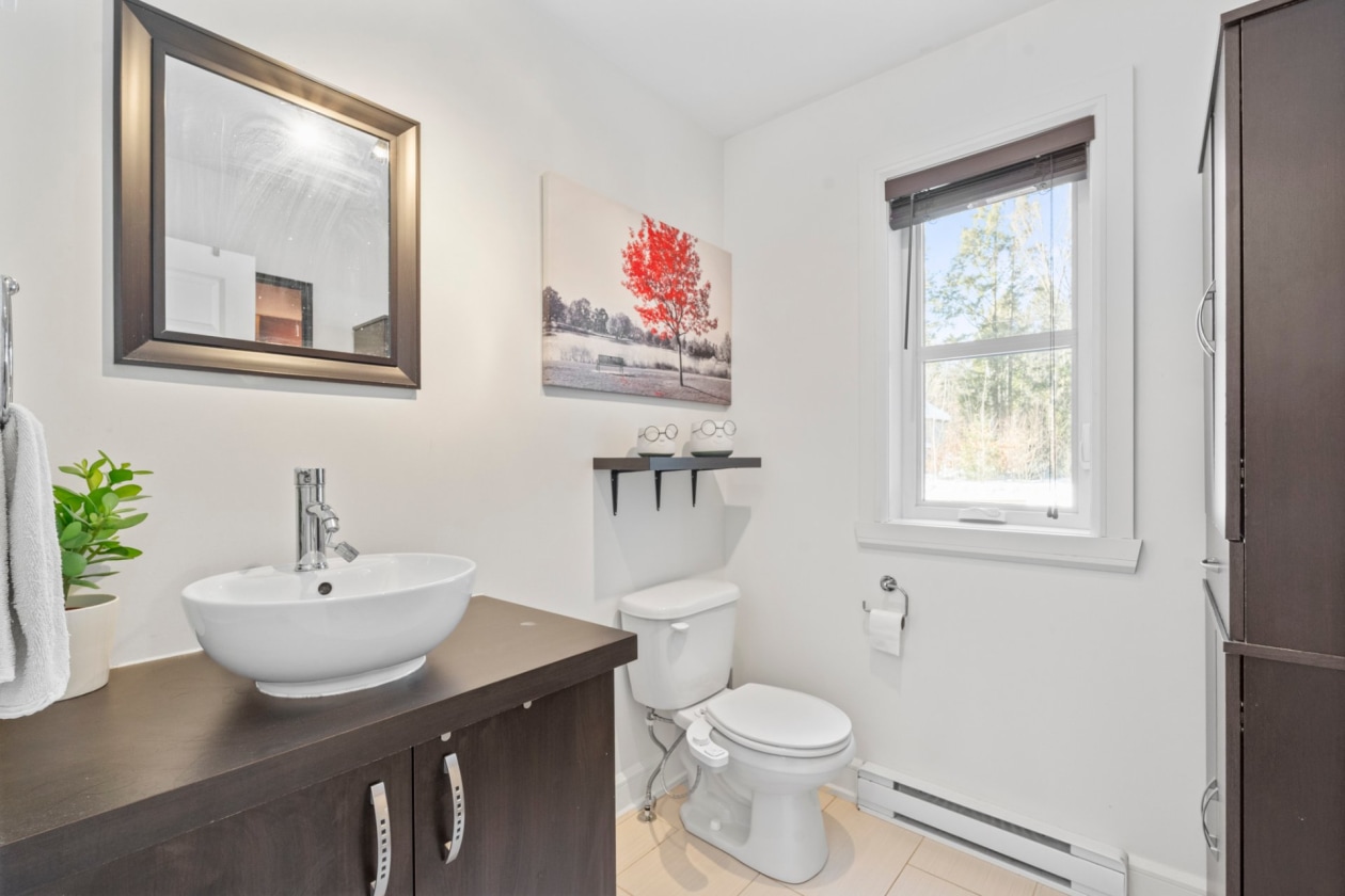 Salle de bains — 311, Rue des Celtes, Saint-Colomban, J5K0G7, Saint-Colomban
