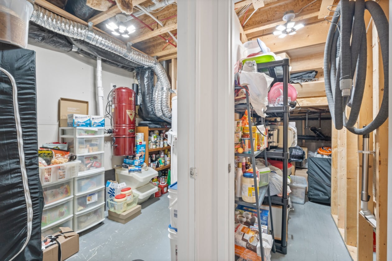 Rangement — 311, Rue des Celtes, Saint-Colomban, J5K0G7, Saint-Colomban