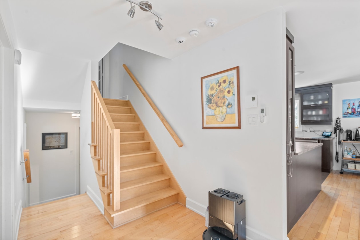 Escalier — 311, Rue des Celtes, Saint-Colomban, J5K0G7, Saint-Colomban