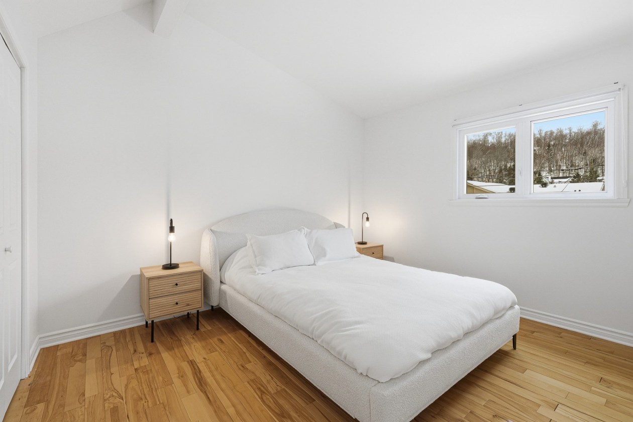 Chambre à coucher principale — 445, Rue du Baron, Saint-Sauveur, J0R1R4, Saint-Sauveur