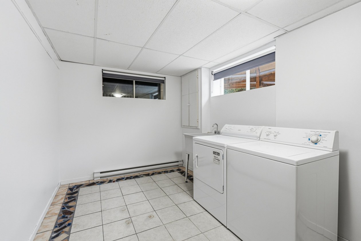 Salle de lavage — 445, Rue du Baron, Saint-Sauveur, J0R1R4, Saint-Sauveur