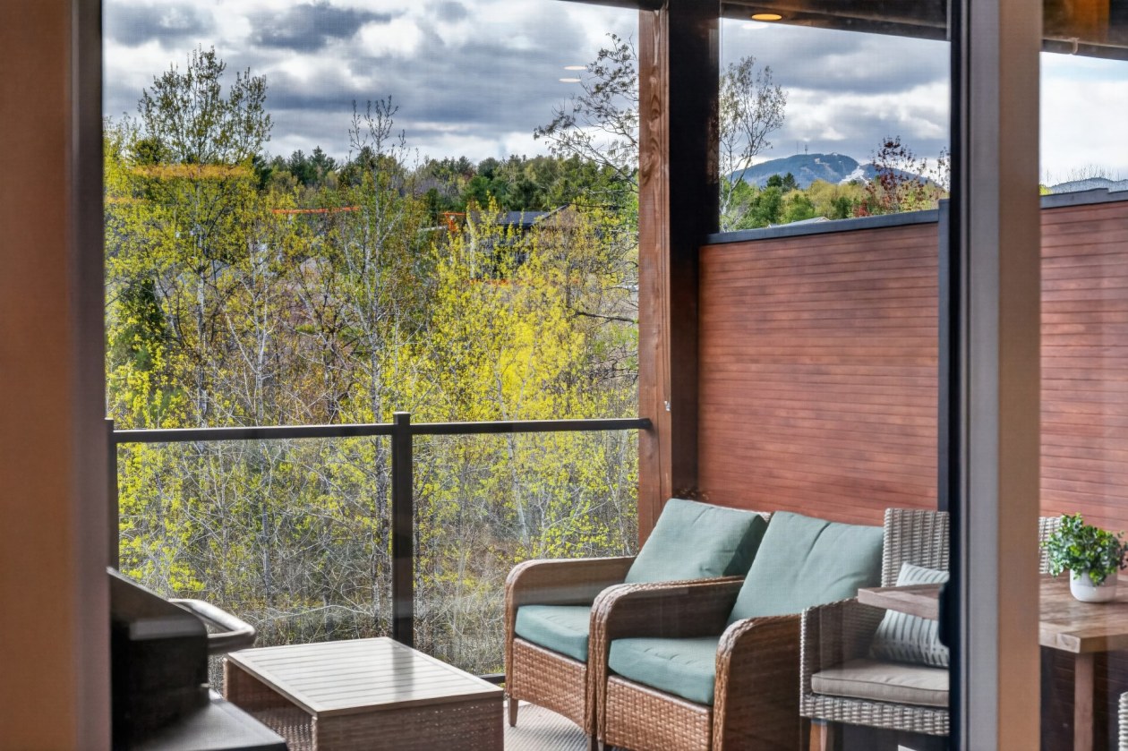 Balcon — 2620, Ch. du Parc, 3300, Orford, J1X7A2, Orford