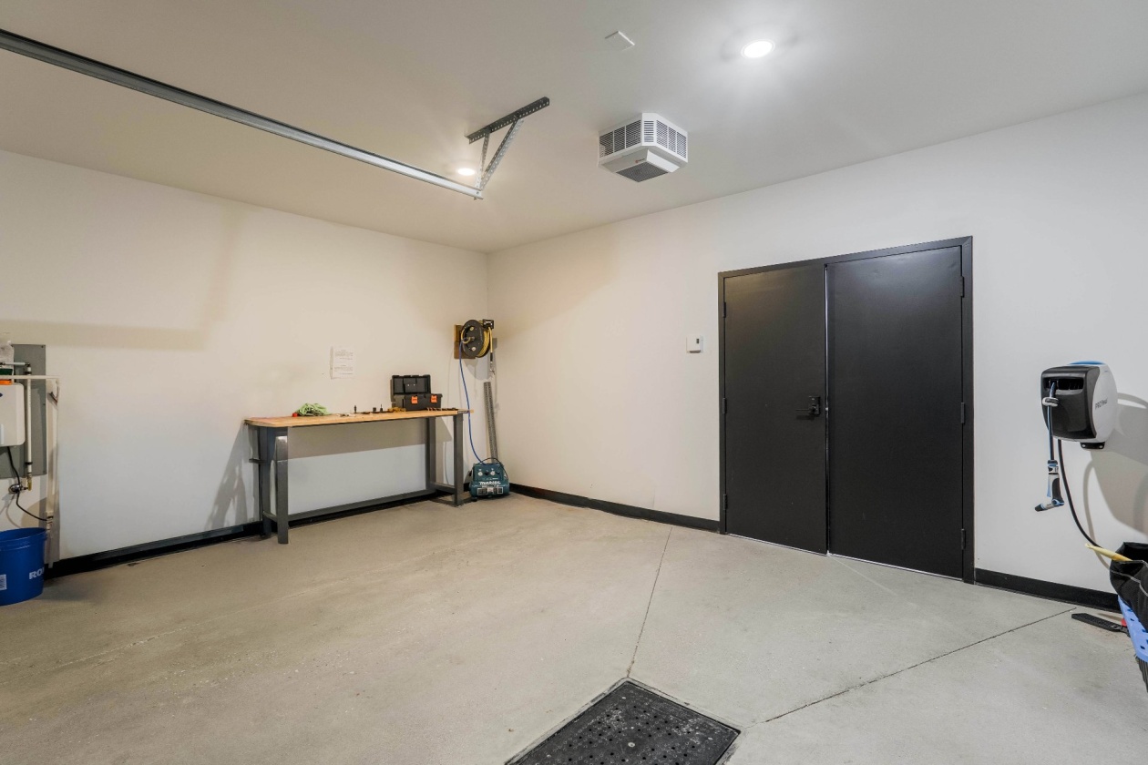 Atelier — 2620, Ch. du Parc, 3300, Orford, J1X7A2, Orford