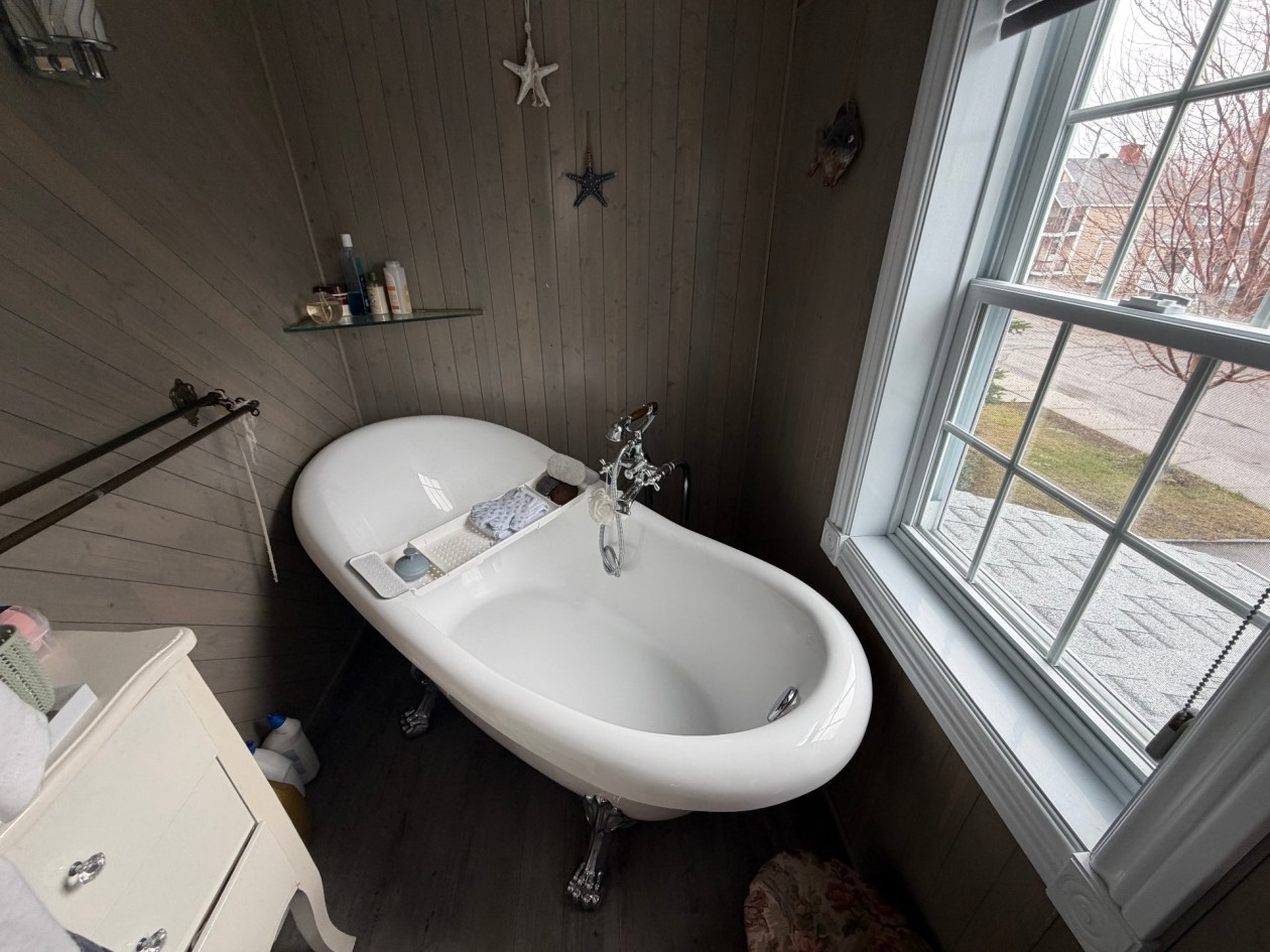 Salle de bains — 2769, Rue Deville, Saguenay (Jonquière), G7S2G9, Saguenay (Jonquière)