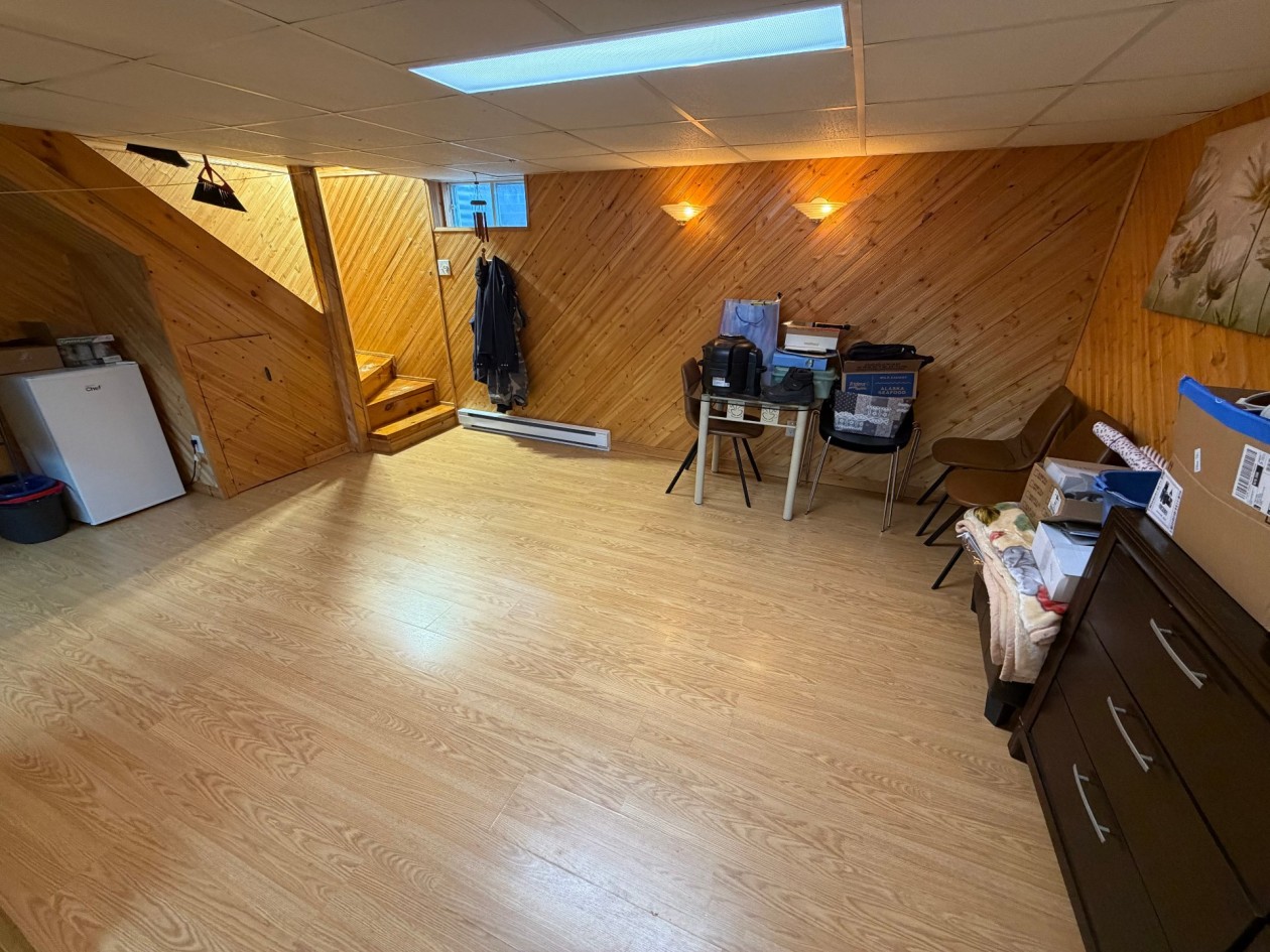 Salle familiale — 2769, Rue Deville, Saguenay (Jonquière), G7S2G9, Saguenay (Jonquière)