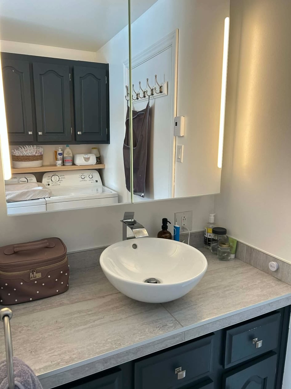 Salle de bains — 251 Rue Deshaies, Amos, J9T 3X8, Amos