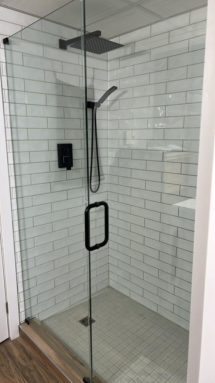 Salle de bains — 251 Rue Deshaies, Amos, J9T 3X8, Amos
