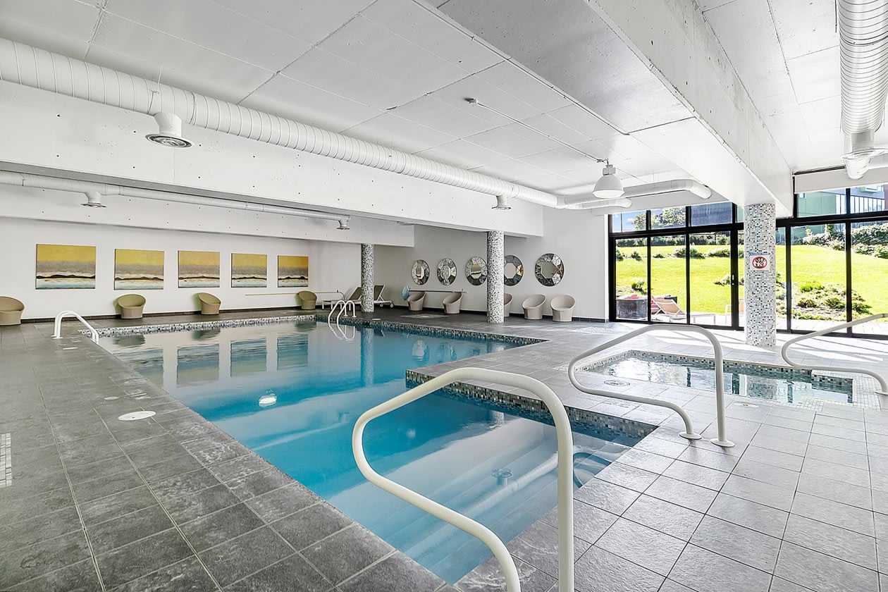Piscine — 7525 Av Mountain Sights, 405, Montréal, H4P 0A4, Montréal