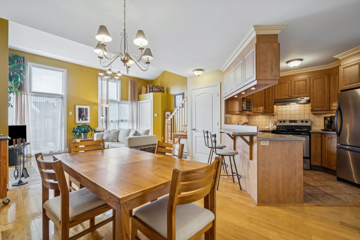 Salle à manger — 690, 36e Avenue, Montréal (Lachine), H8T3N9, Montréal (Lachine)